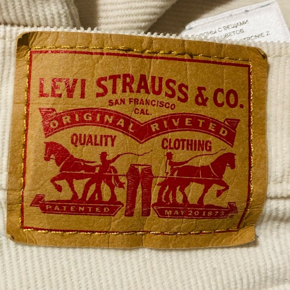Levi's Women's Boot Cut corduroy- Cream - Picture 2 of 6